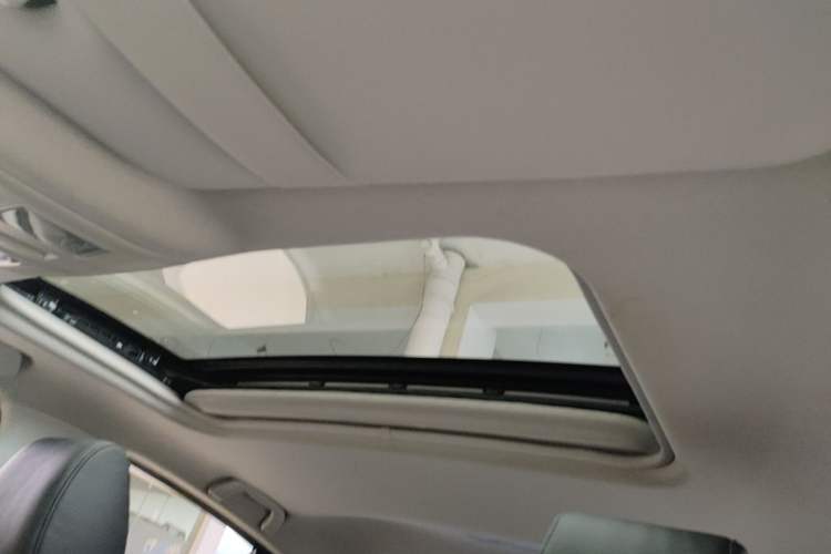 Used Mazda 3 Axela 2017 Sedan 1.5L Automatic Luxury Model Emission Standard China V Roof