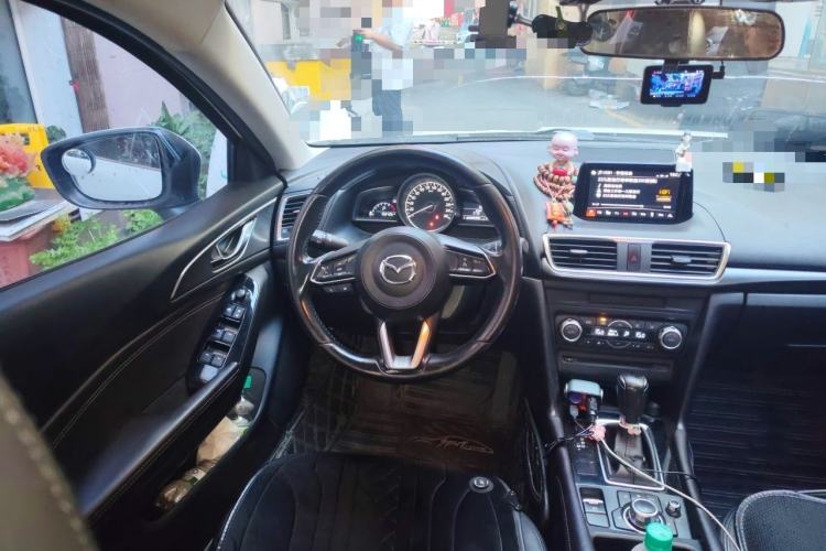 Used Mazda 3 Axela 2017 Sedan 2.0L Automatic Prestige Model China V Standard Steering Wheel
