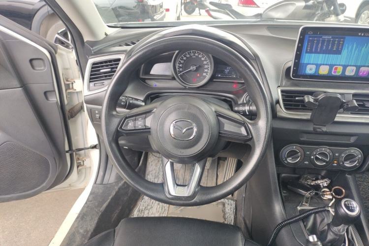 Used Mazda 3 Axela 2017 Sedan 1.5L Manual Comfort Model Emission Standard China V Steering Wheel