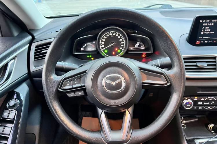 Used Mazda 3 Axela 2017 Sedan 1.5L Manual Luxury Model Emission Standard China V Steering Wheel