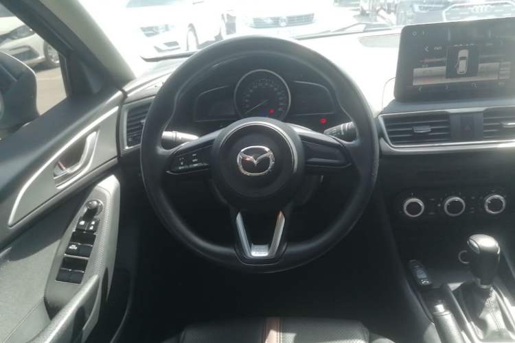 Used Mazda 3 Axela 2017 Sedan 1.5L Automatic Comfort Model Emission Standard China V Steering Wheel