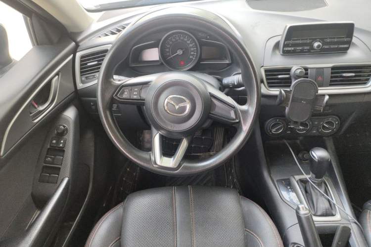 Used Mazda 3 Axela 2017 Sedan 1.5L Automatic Comfort Model Emission Standard China V Steering Wheel