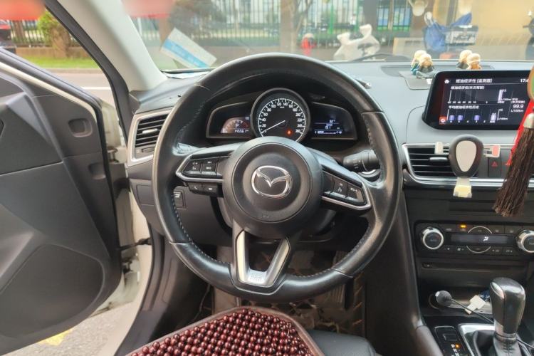 Used Mazda 3 Axela 2017 Sedan 2.0L Automatic Prestige Model China V Standard Steering Wheel