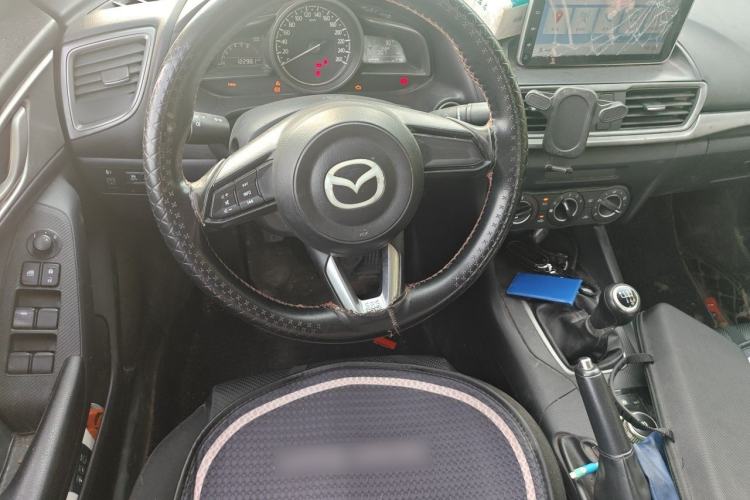 Used Mazda 3 Axela 2017 Sedan 1.5L Manual Comfort Model Emission Standard China V Steering Wheel