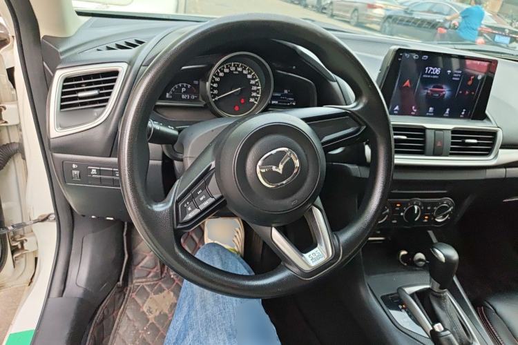 Used Mazda 3 Axela 2017 Sedan 1.5L Automatic Comfort Model Emission Standard China V Steering Wheel