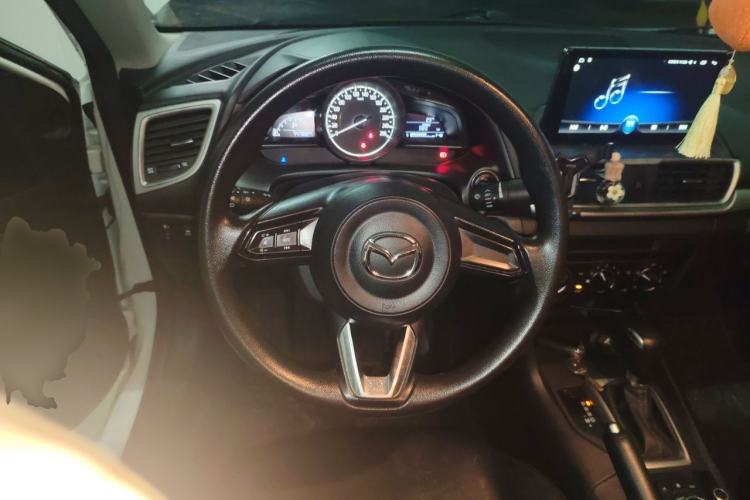 Used Mazda 3 Axela 2017 Sedan 1.5L Automatic Comfort Model China VI Standard Steering Wheel