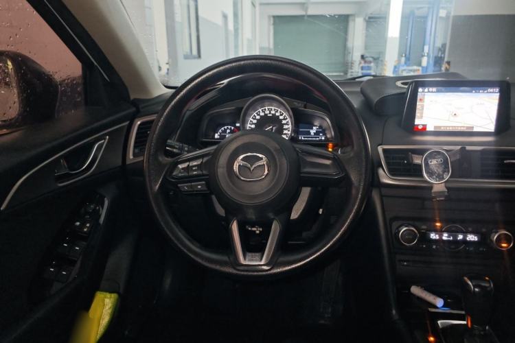 Used Mazda 3 Axela 2017 Sedan 1.5L Automatic Luxury Model Emission Standard China V Steering Wheel