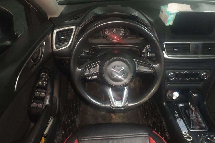 Used Mazda 3 Axela 2017 Sedan 1.5L Automatic Luxury Model Emission Standard China V Steering Wheel