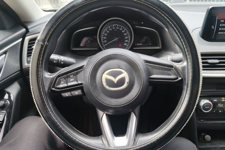Used Mazda 3 Axela 2017 Sedan 1.5L Automatic Luxury Model Emission Standard China V Steering Wheel