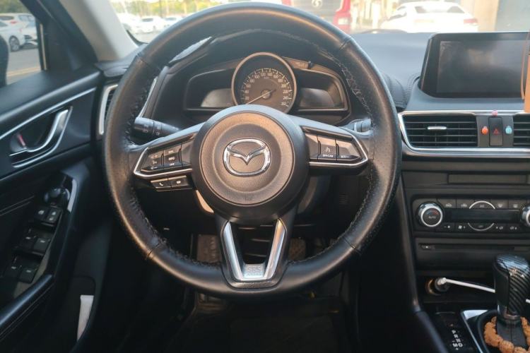 Used Mazda 3 Axela 2017 Sedan 2.0L Automatic Prestige Model China VI Standard Steering Wheel