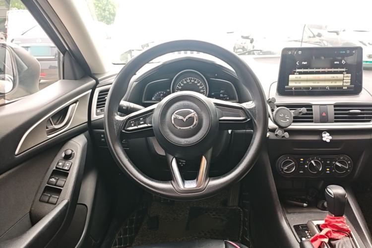 Used Mazda 3 Axela 2017 Sedan 1.5L Automatic Comfort Model Emission Standard China V Steering Wheel