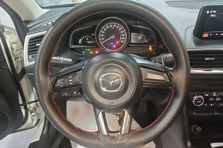 Used Mazda 3 Axela 2017 Sedan 1.5L Automatic Luxury Model Emission Standard China V Steering Wheel