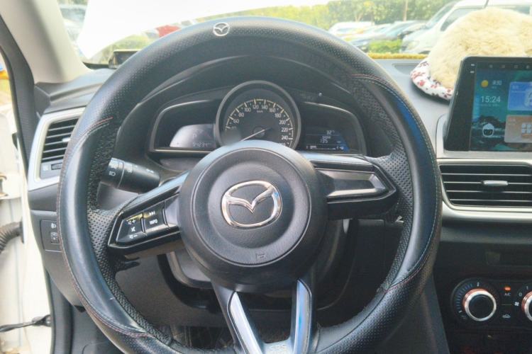 Used Mazda 3 Axela 2017 Sedan 1.5L Automatic Comfort Model Emission Standard China V Steering Wheel