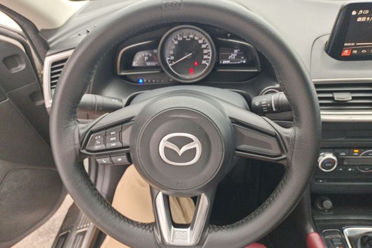 Used Mazda 3 Axela 2017 Sedan 1.5L Automatic Luxury Model Emission Standard China V Steering Wheel
