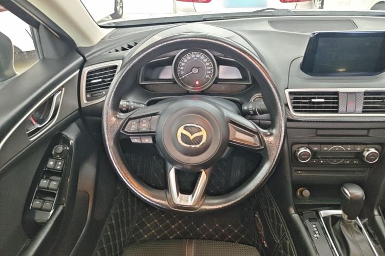 Used Mazda 3 Axela 2017 Sedan 1.5L Automatic Luxury Model Emission Standard China V Steering Wheel