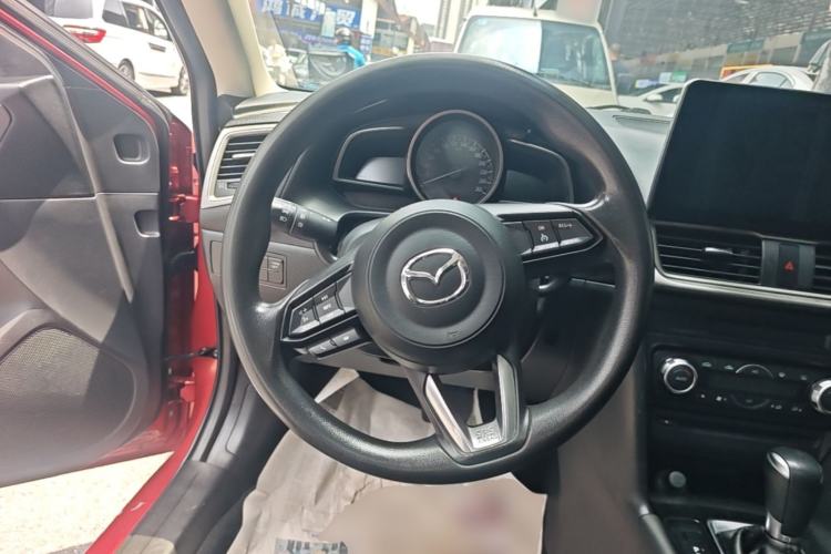 Used Mazda 3 Axela 2017 Sedan 1.5L Automatic Luxury Model Emission Standard China V Steering Wheel