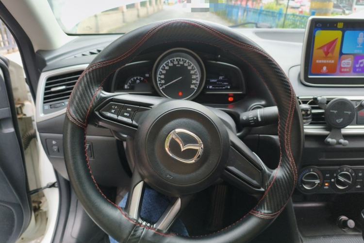 Used Mazda 3 Axela 2017 Sedan 1.5L Automatic Comfort Model Emission Standard China V Steering Wheel