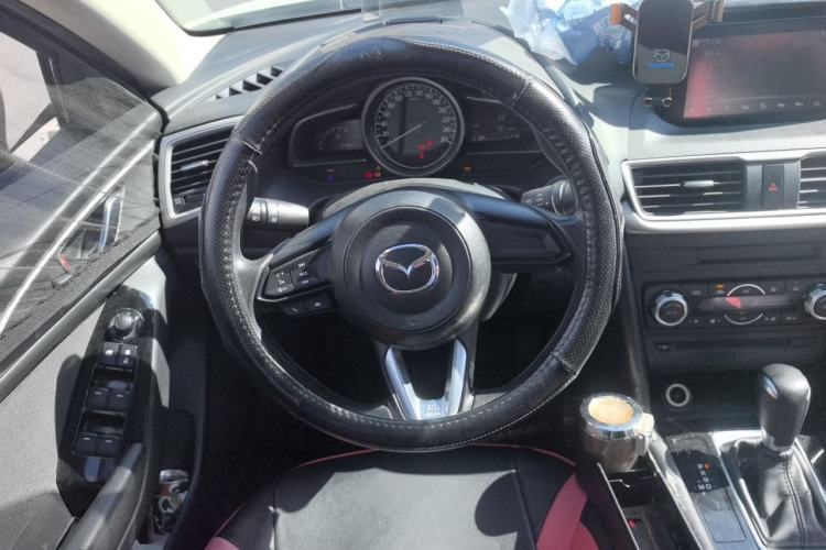 Used Mazda 3 Axela 2017 Sedan 1.5L Automatic Luxury Model Emission Standard China V Steering Wheel