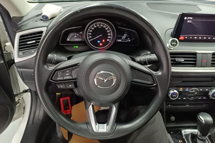 Used Mazda 3 Axela 2017 Sedan 1.5L Automatic Luxury Model Emission Standard China V Steering Wheel