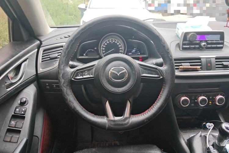 Used Mazda 3 Axela 2017 Sedan 1.5L Manual Comfort Model Emission Standard China V Steering Wheel