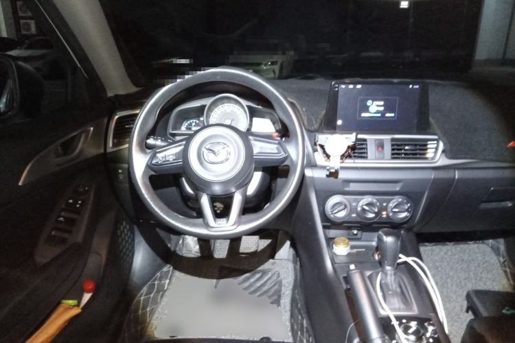 Used Mazda 3 Axela 2017 Sedan 1.5L Automatic Comfort Model China VI Standard Steering Wheel