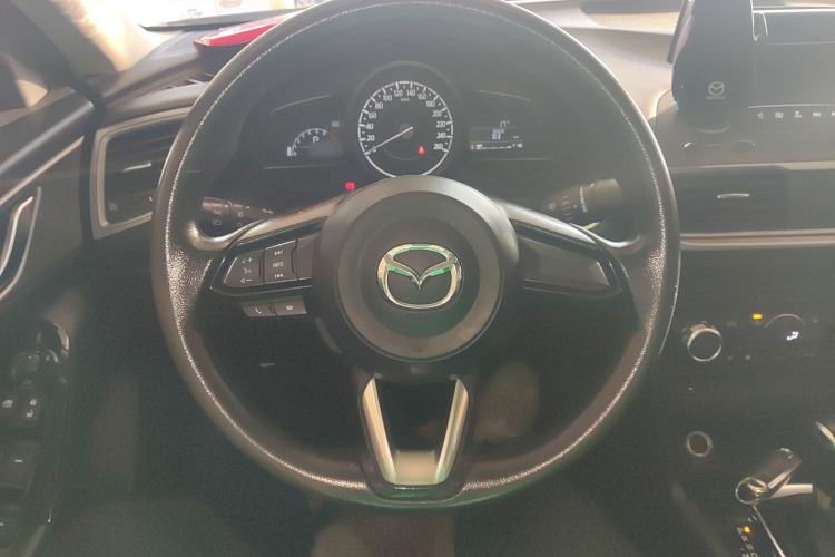 Used Mazda 3 Axela 2017 Sedan 1.5L Automatic Luxury Model Emission Standard China V Steering Wheel