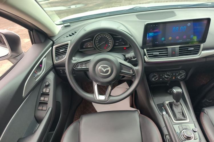Used Mazda 3 Axela 2017 Sedan 1.5L Automatic Comfort Model Emission Standard China V Steering Wheel