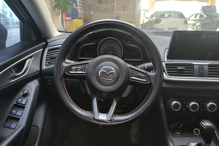 Used Mazda 3 Axela 2017 Sedan 1.5L Automatic Comfort Model Emission Standard China V Steering Wheel