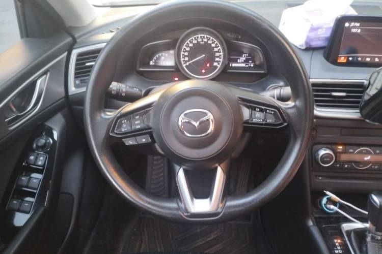 Used Mazda 3 Axela 2017 Sedan 1.5L Automatic Luxury Model Emission Standard China V Steering Wheel