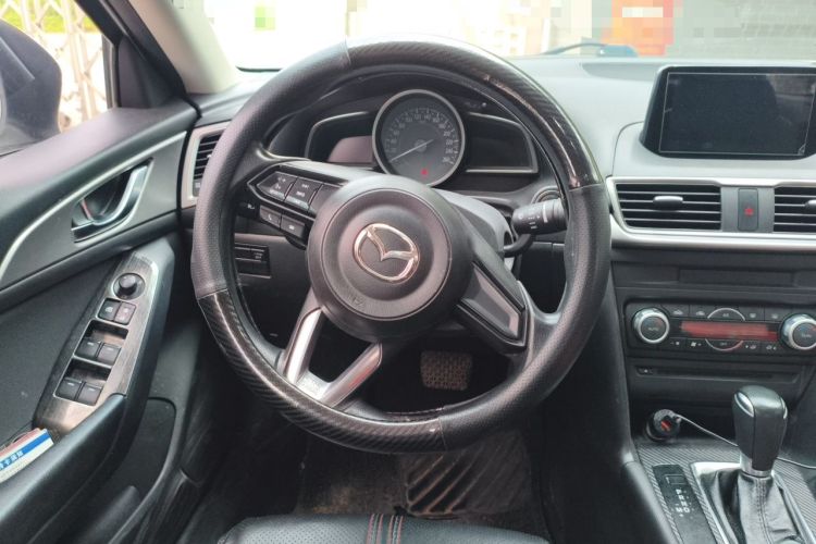 Used Mazda 3 Axela 2017 Sedan 1.5L Automatic Luxury Model Emission Standard China V Steering Wheel