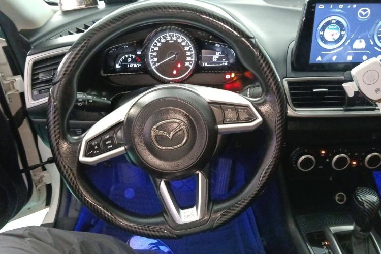 Used Mazda 3 Axela 2017 Sedan 1.5L Automatic Comfort Model Emission Standard China V Steering Wheel
