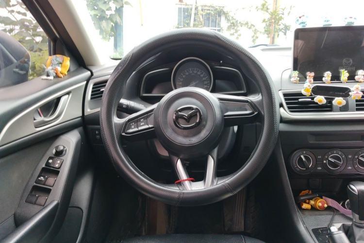 Used Mazda 3 Axela 2017 Sedan 1.5L Automatic Comfort Model Emission Standard China V Steering Wheel