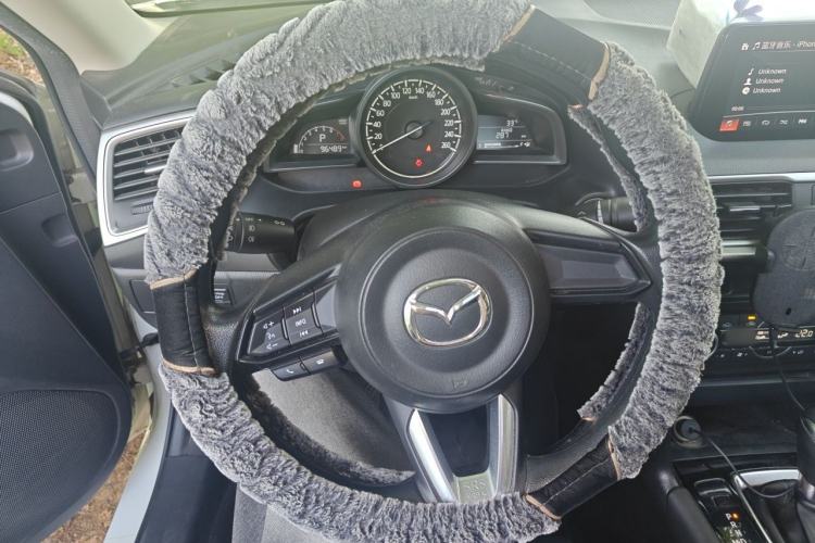 Used Mazda 3 Axela 2017 Sedan 1.5L Automatic Prestige Model China V Standard Steering Wheel
