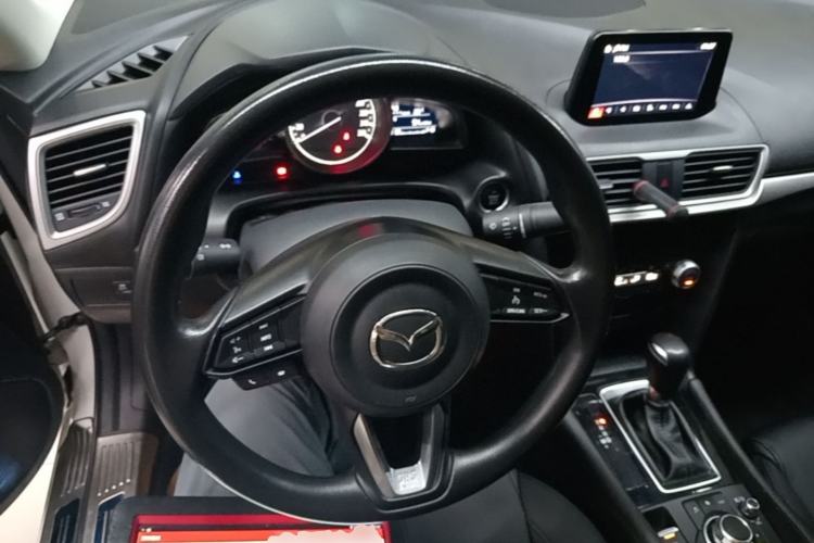 Used Mazda 3 Axela 2017 Sedan 1.5L Automatic Luxury Model Emission Standard China V Steering Wheel