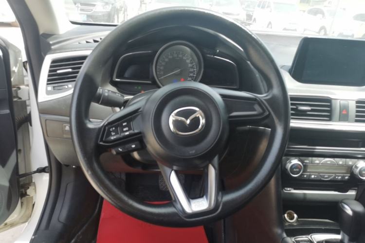 Used Mazda 3 Axela 2017 Sedan 1.5L Automatic Luxury Model Emission Standard China V Steering Wheel