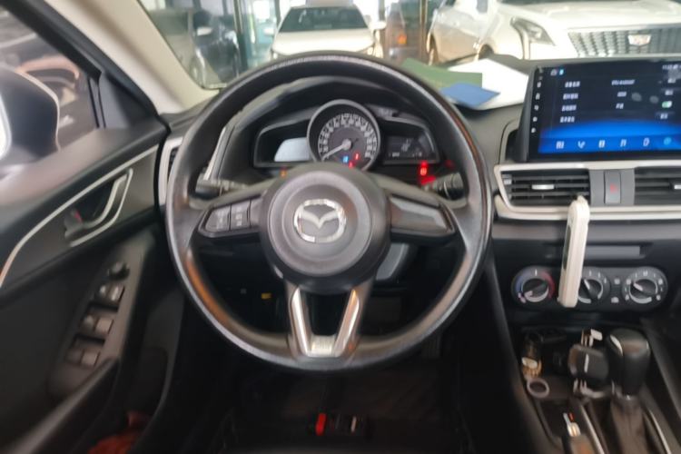 Used Mazda 3 Axela 2017 Sedan 1.5L Automatic Comfort Model Emission Standard China V Steering Wheel
