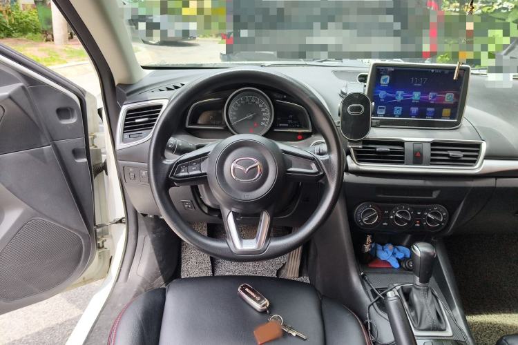 Used Mazda 3 Axela 2017 Sedan 1.5L Automatic Comfort Model Emission Standard China V Steering Wheel