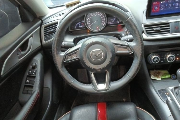 Used Mazda 3 Axela 2017 Sedan 1.5L Automatic Comfort Model China VI Standard Steering Wheel