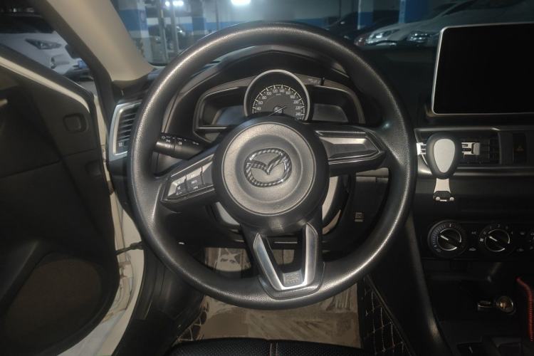 Used Mazda 3 Axela 2017 Sedan 1.5L Automatic Comfort Model Emission Standard China V Steering Wheel