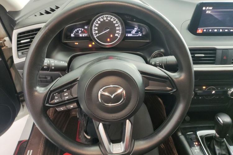 Used Mazda 3 Axela 2017 Sedan 1.5L Automatic Luxury Model Emission Standard China V Steering Wheel