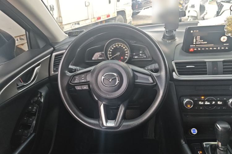 Used Mazda 3 Axela 2017 Sedan 1.5L Automatic Luxury Model Emission Standard China V Steering Wheel