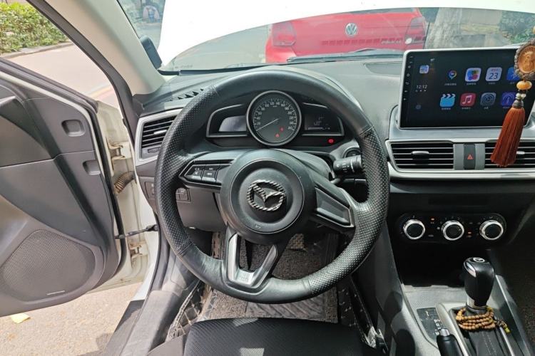 Used Mazda 3 Axela 2017 Sedan 1.5L Automatic Comfort Model Emission Standard China V Steering Wheel