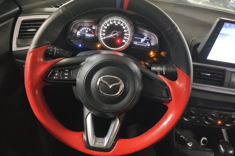 Used Mazda 3 Axela 2017 Sedan 1.5L Automatic Comfort Model Emission Standard China V Steering Wheel