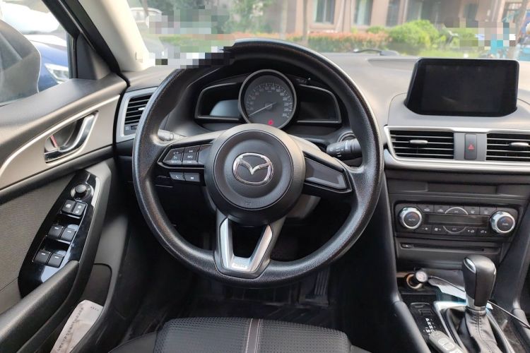 Used Mazda 3 Axela 2017 Sedan 1.5L Automatic Luxury Model Emission Standard China V Steering Wheel