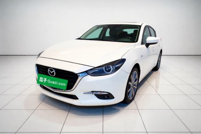 Used Mazda 3 Axela 2017 Hatchback 2.0L Automatic Luxury Model China VI Standard