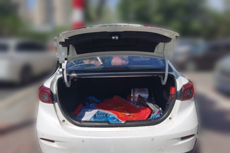 Used Mazda 3 Axela 2017 Sedan 1.5L Automatic Luxury Model Emission Standard China V Trunk