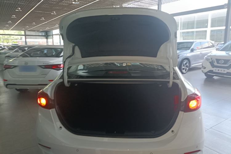 Used Mazda 3 Axela 2017 Sedan 1.5L Automatic Comfort Model Emission Standard China V Trunk