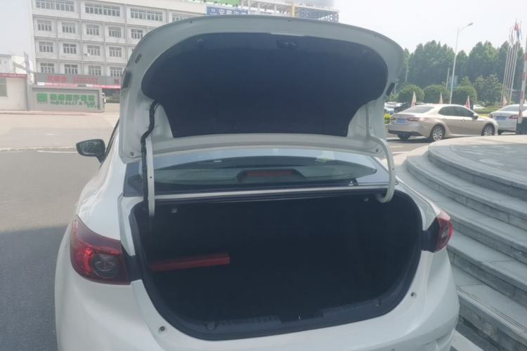 Used Mazda 3 Axela 2017 Sedan 1.5L Automatic Comfort Model Emission Standard China V Trunk