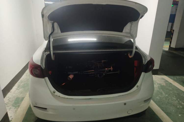 Used Mazda 3 Axela 2017 Sedan 1.5L Automatic Comfort Model China VI Standard Trunk