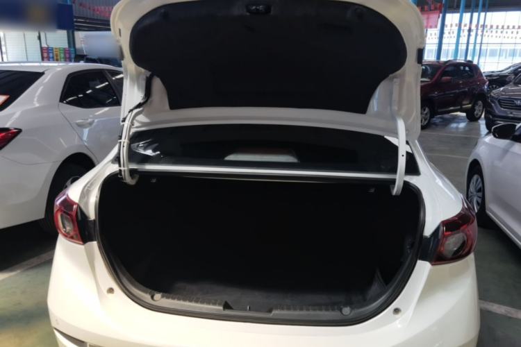 Used Mazda 3 Axela 2017 Sedan 1.5L Automatic Comfort Model Emission Standard China V Trunk